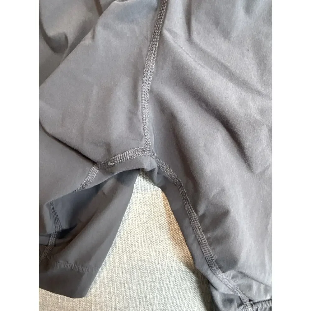 Lululemon Men’s Gray Lined Athletic Shorts Size 8 9” Inseam Zip Pocket